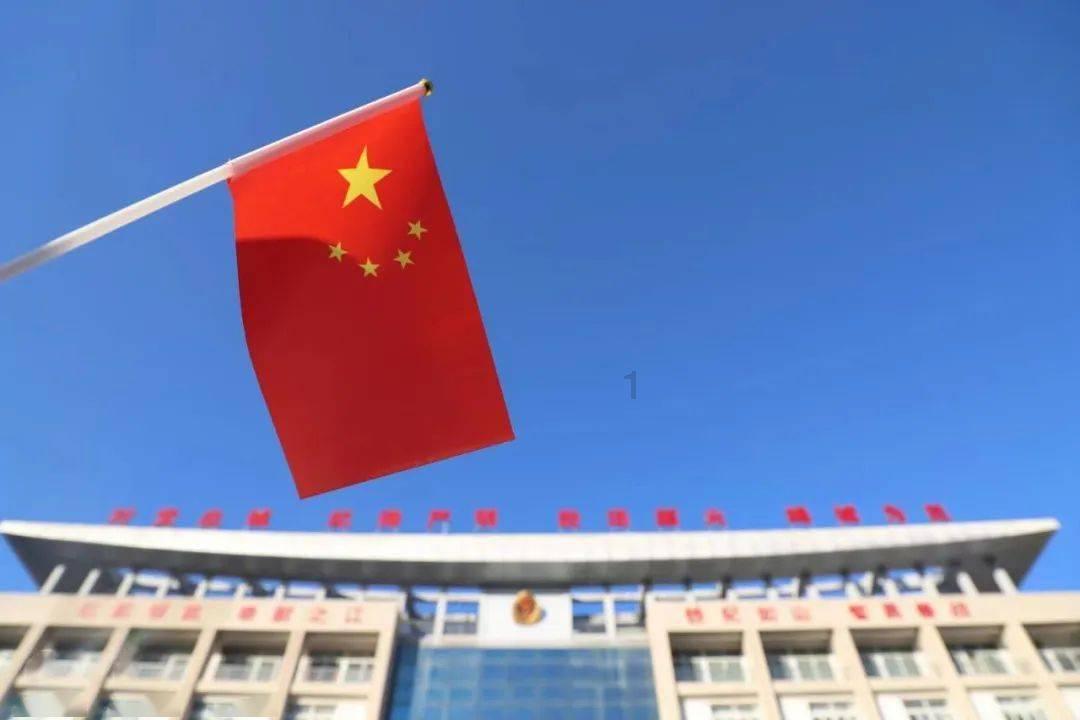 上面的好看还是下面的好看？游戏画面